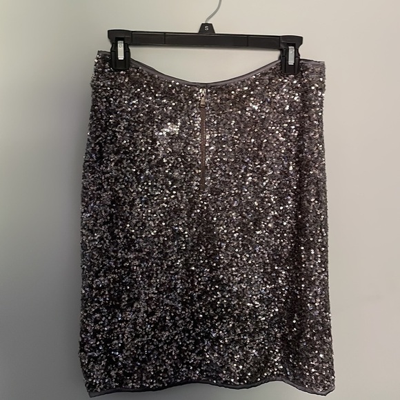BOSTON PROPER gray sequin skirt, size 4 - Picture 3 of 8